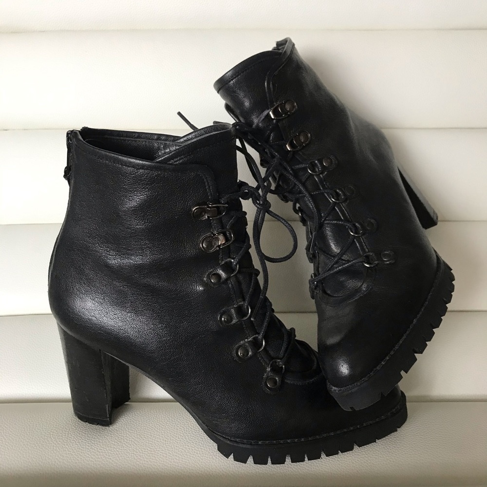 ▪️STUART WEITZMAN ANKLE BOOTS▪️